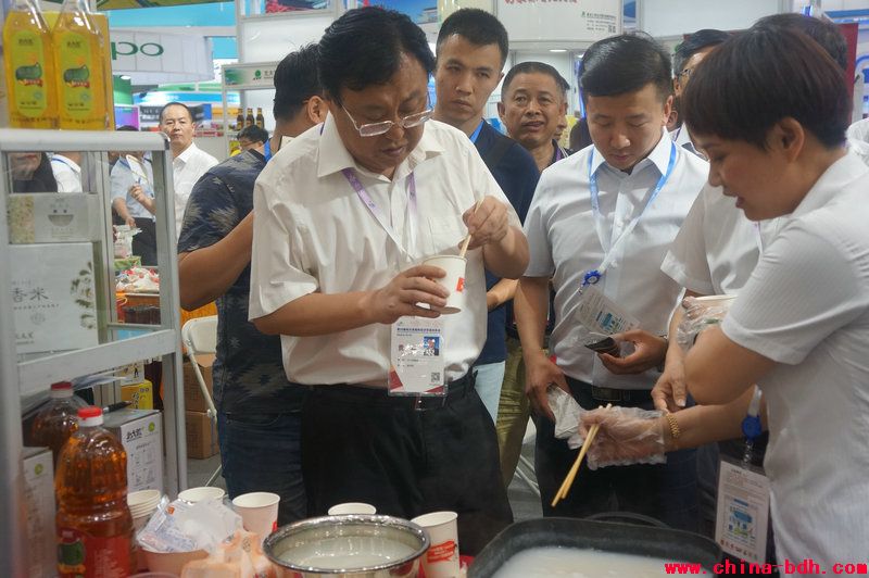 點擊瀏覽下一頁